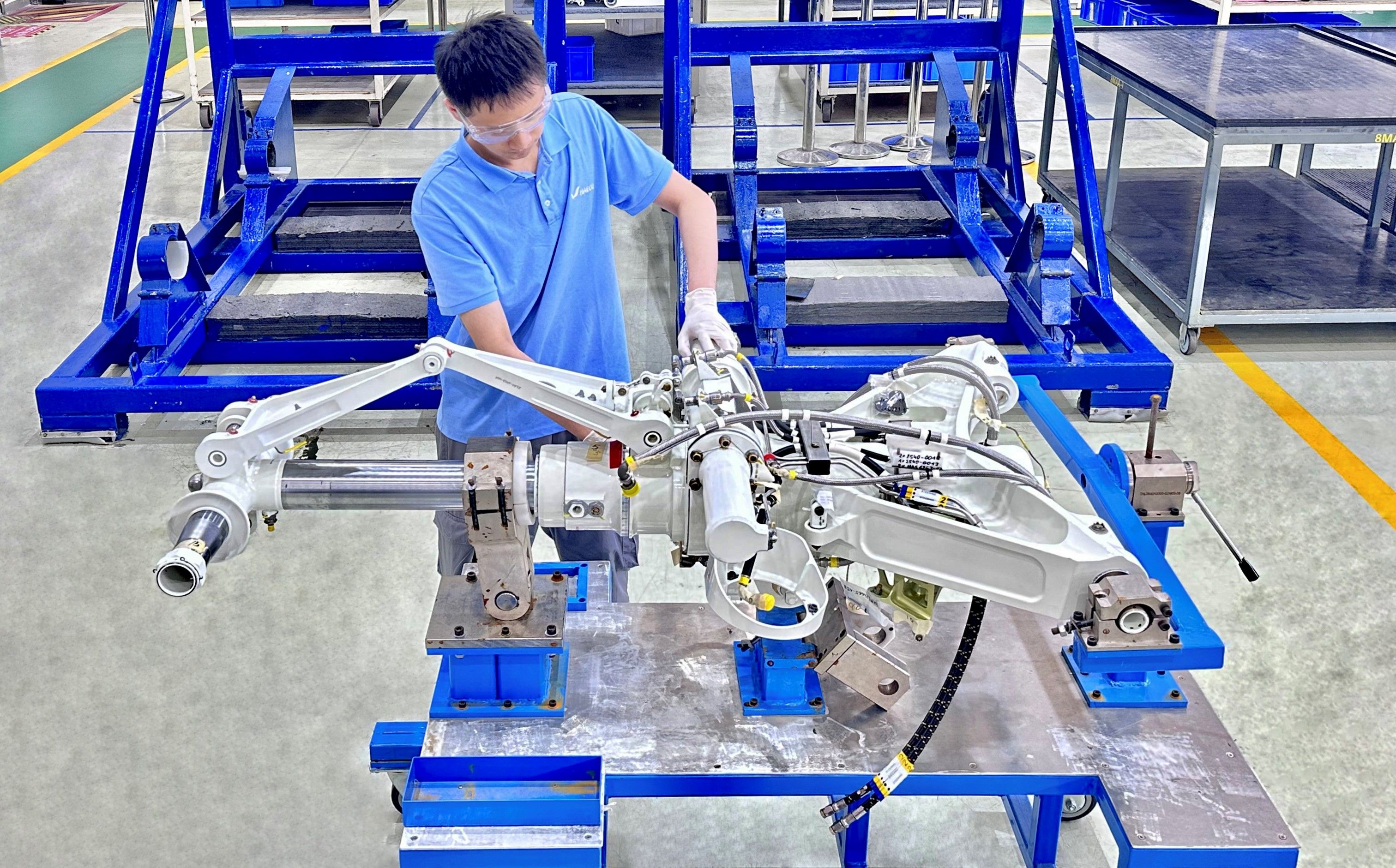 HAECO and Liebherr boost their landing gear service agreement in China_2.jpg