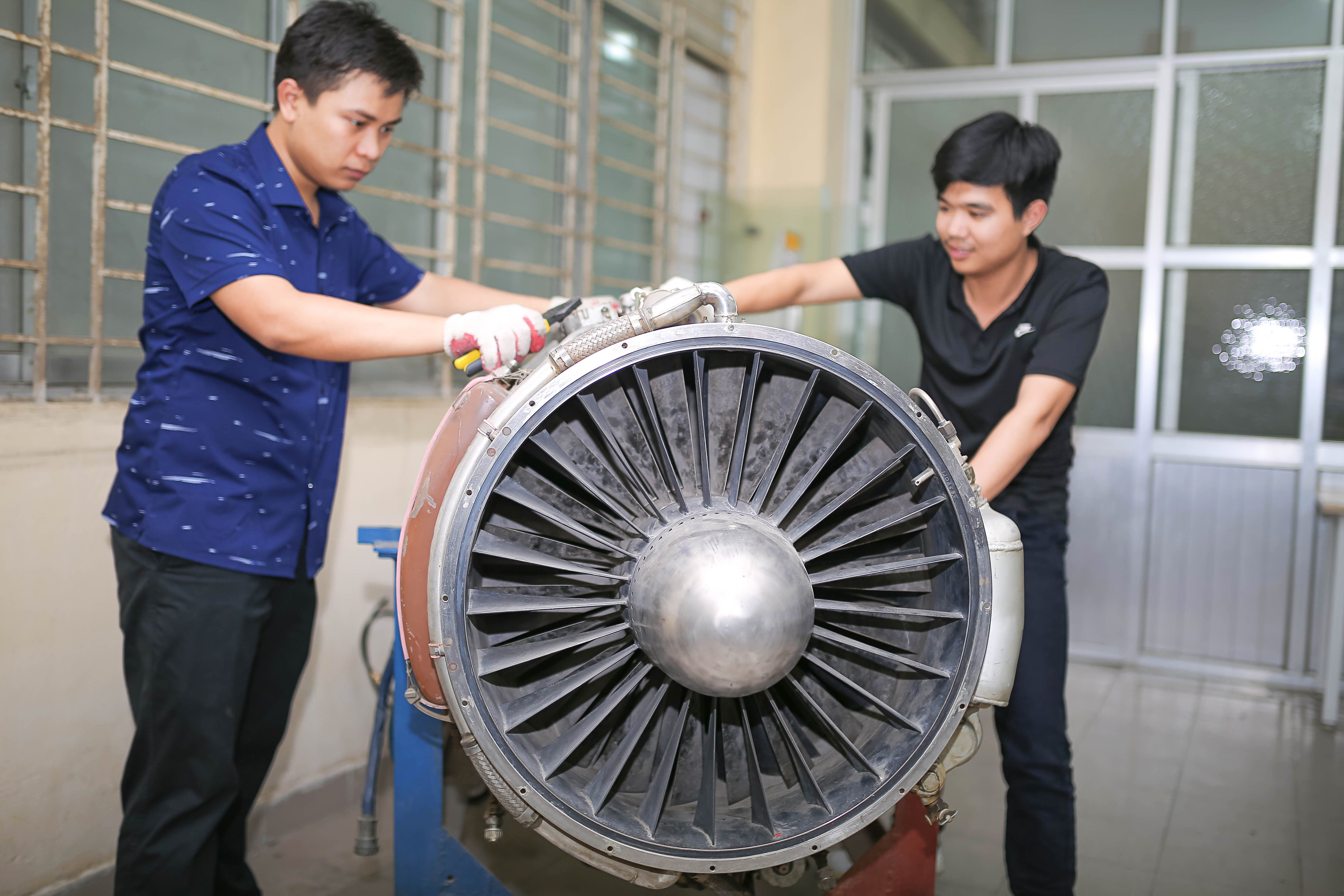 HAECO signs MoU with HUST to advance aviation training in Vietnam_2.jpg