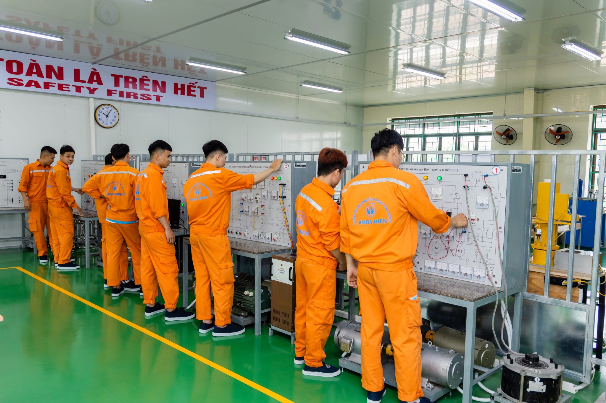 HAECO signs MoU with UNETI to strengthen practical aviation training in Vietnam_2.jpg